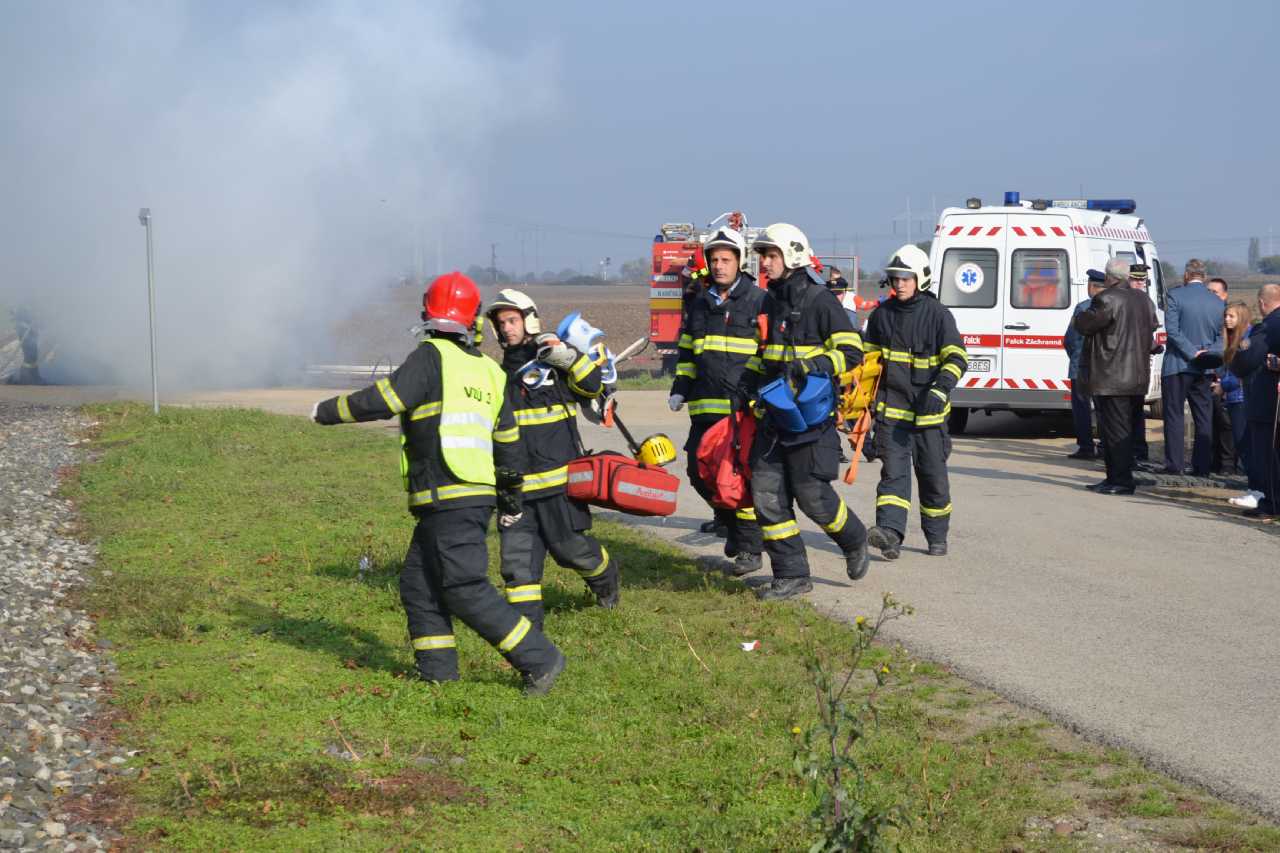 01 - Taktické cvičenie trnavských hasičov v obci Križovany nad Dudváhom