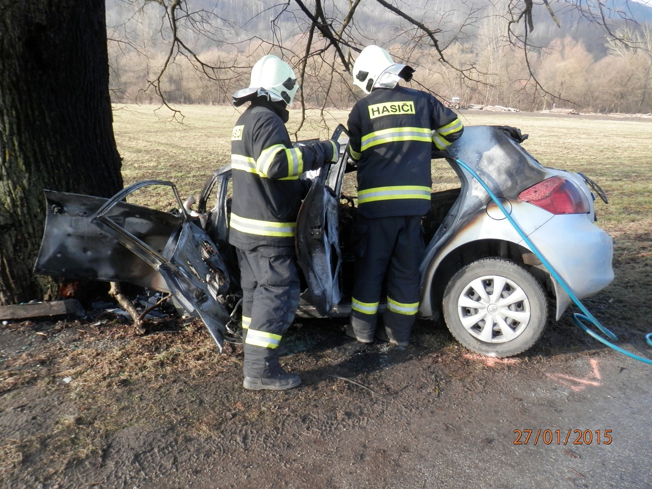 01 - Pri dopravnej nehode s následným požiarom zomrela jedna osoba