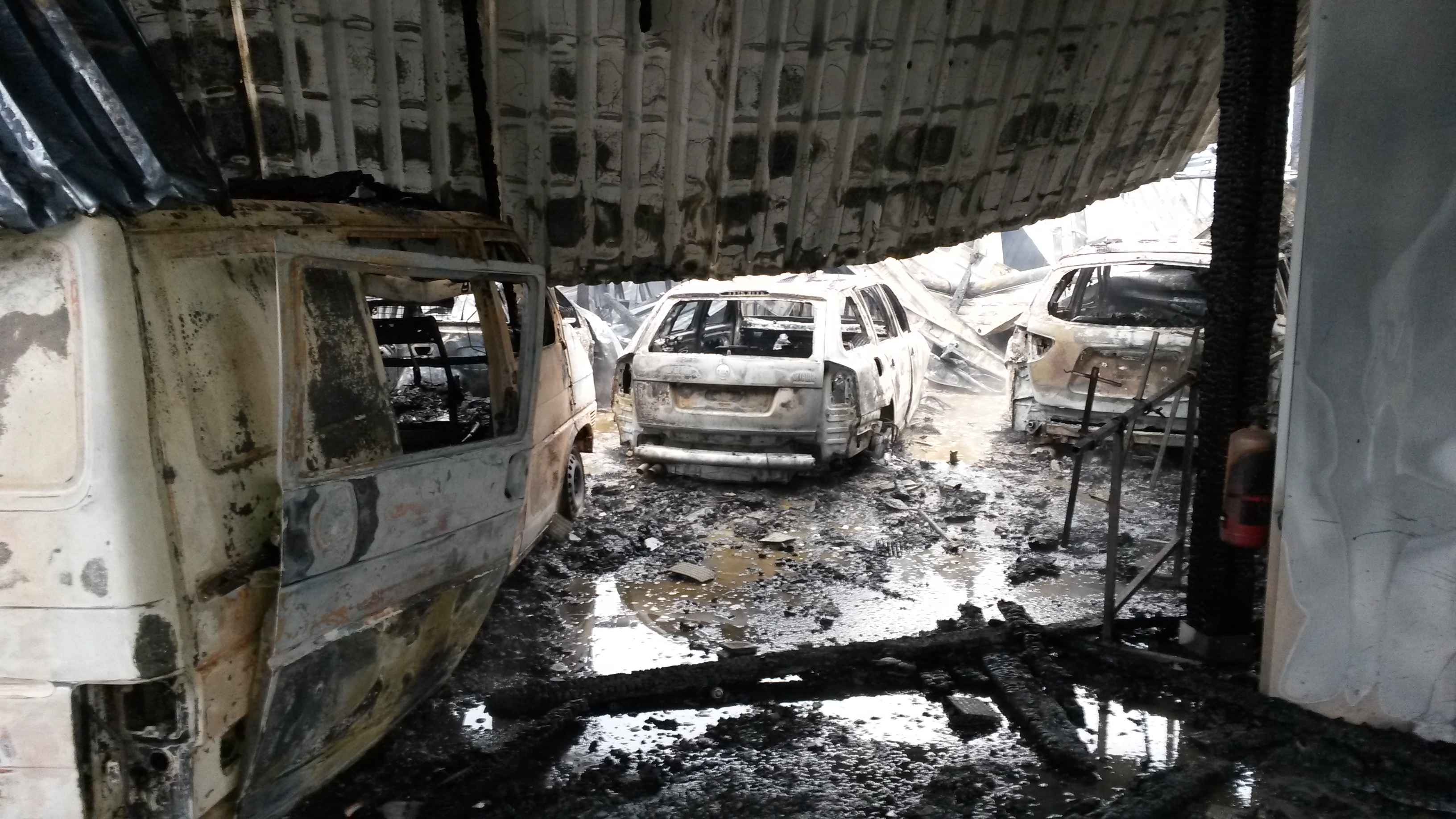 01 - Pri sobotňajšom požiari v Dubnici nad Váhom vznikla škoda predbežne vyčíslená na 1,5 milińa eur