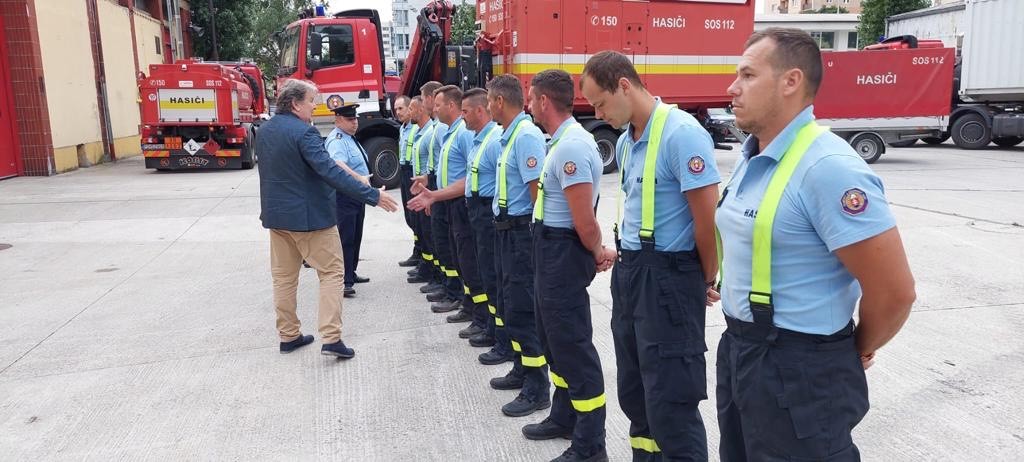 01 - 10 slovenských hasičov sa vrátilo z Grécka