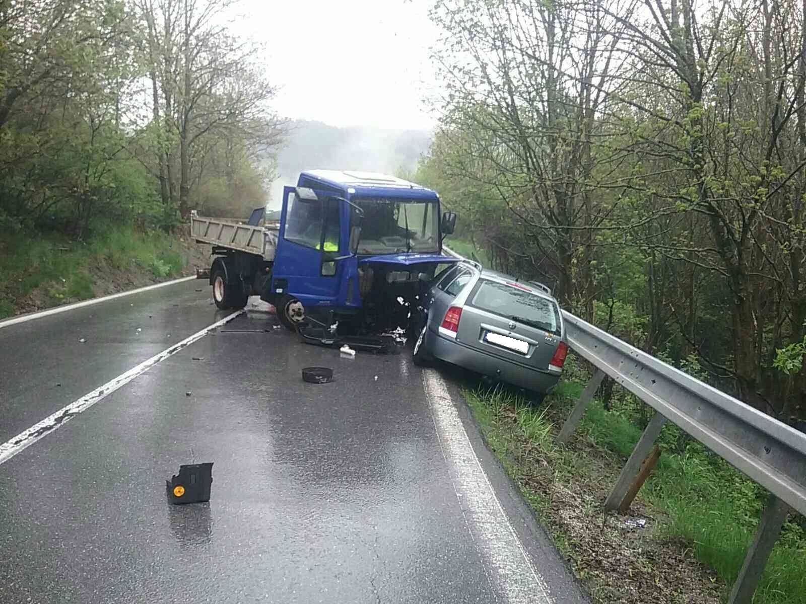 01 - Vážna dopravná nehoda štyroch vozidiel v katastri obce Nižné Ružbachy 
