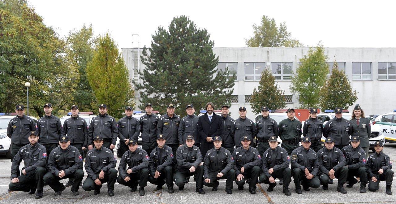 Policajti odchádzajúci chrániť bulharsko-turecké hranice