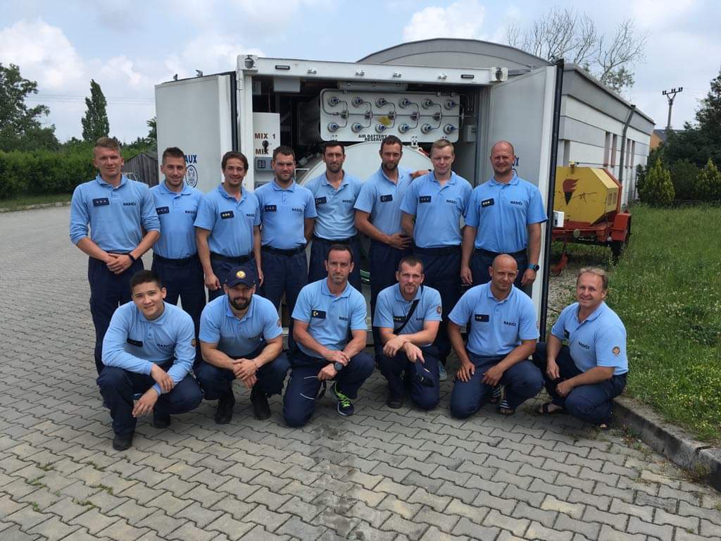 1 - V Senci sa začiatkom júna uskutočnil základný kurz potápania hasičov 