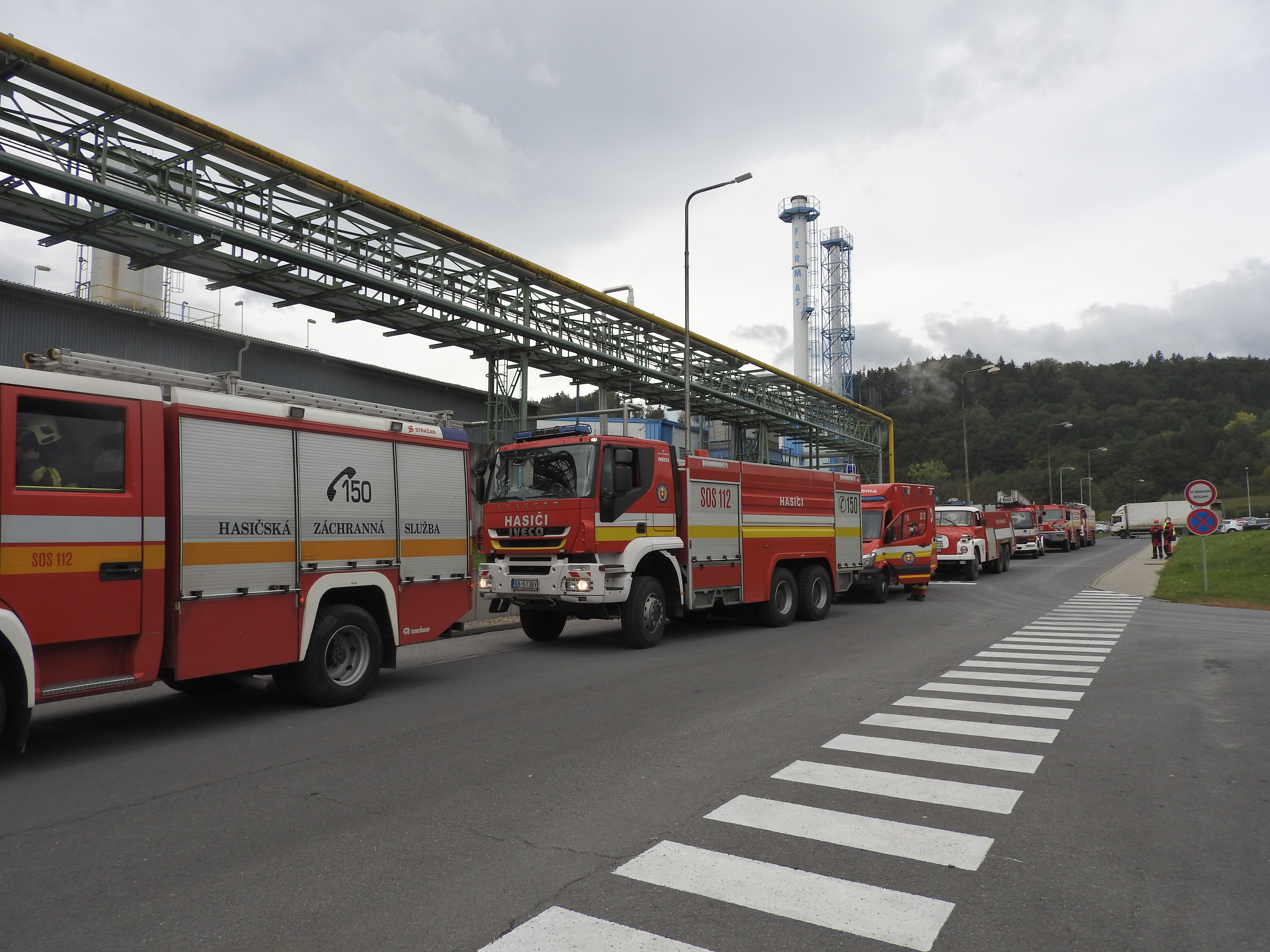 kolóna hasičských áut