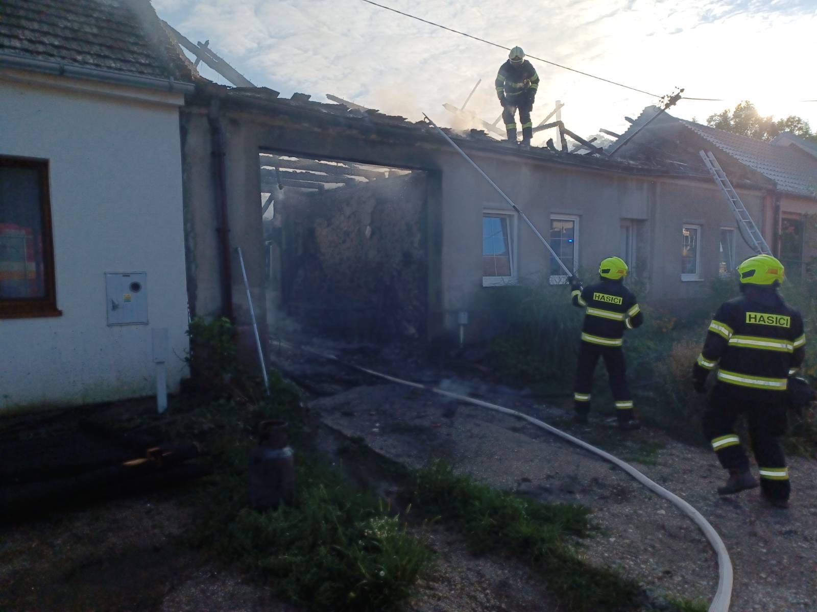 Požiar rodinných domov v obci Jablonec