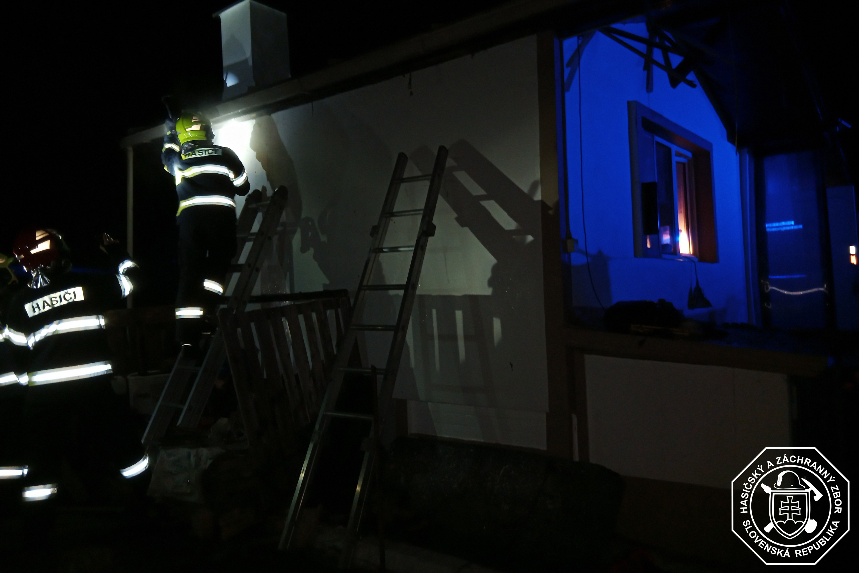 Požiar chatky na ulici Vlčie hrdlo v Bratislave