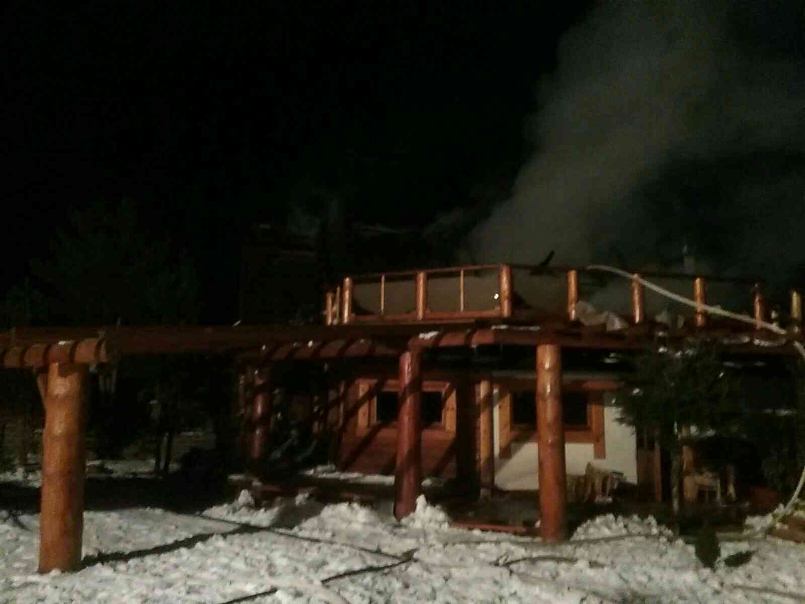 Požiar rekreačnej zrubovej chaty v katastri obce Nový Smokovec v okrese Poprad