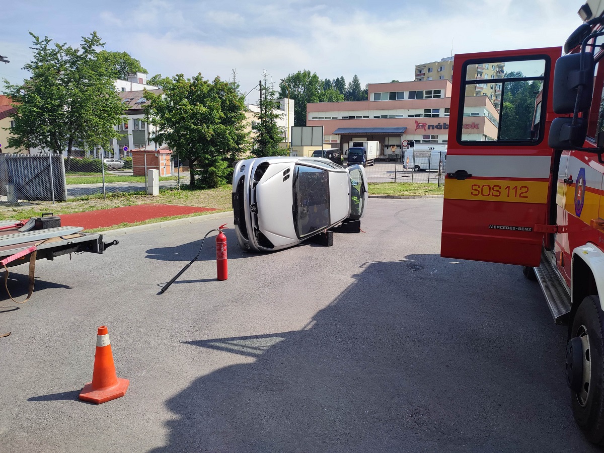 01 - Previerkové cvičenie v areáli Hasičskej stanice v Dolnom Kubíne 