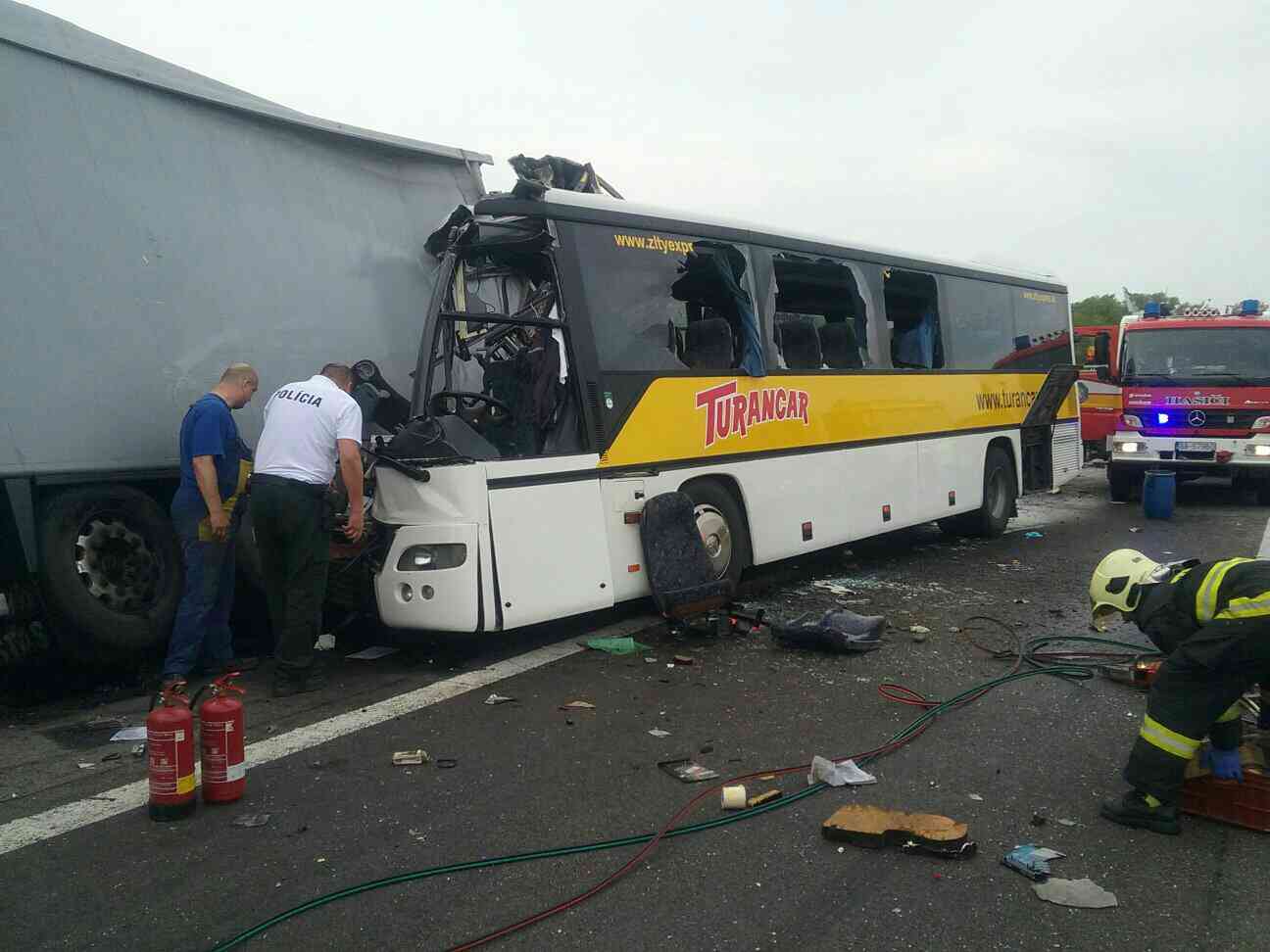03 - Tragická dopravná nehoda autobusu na R1