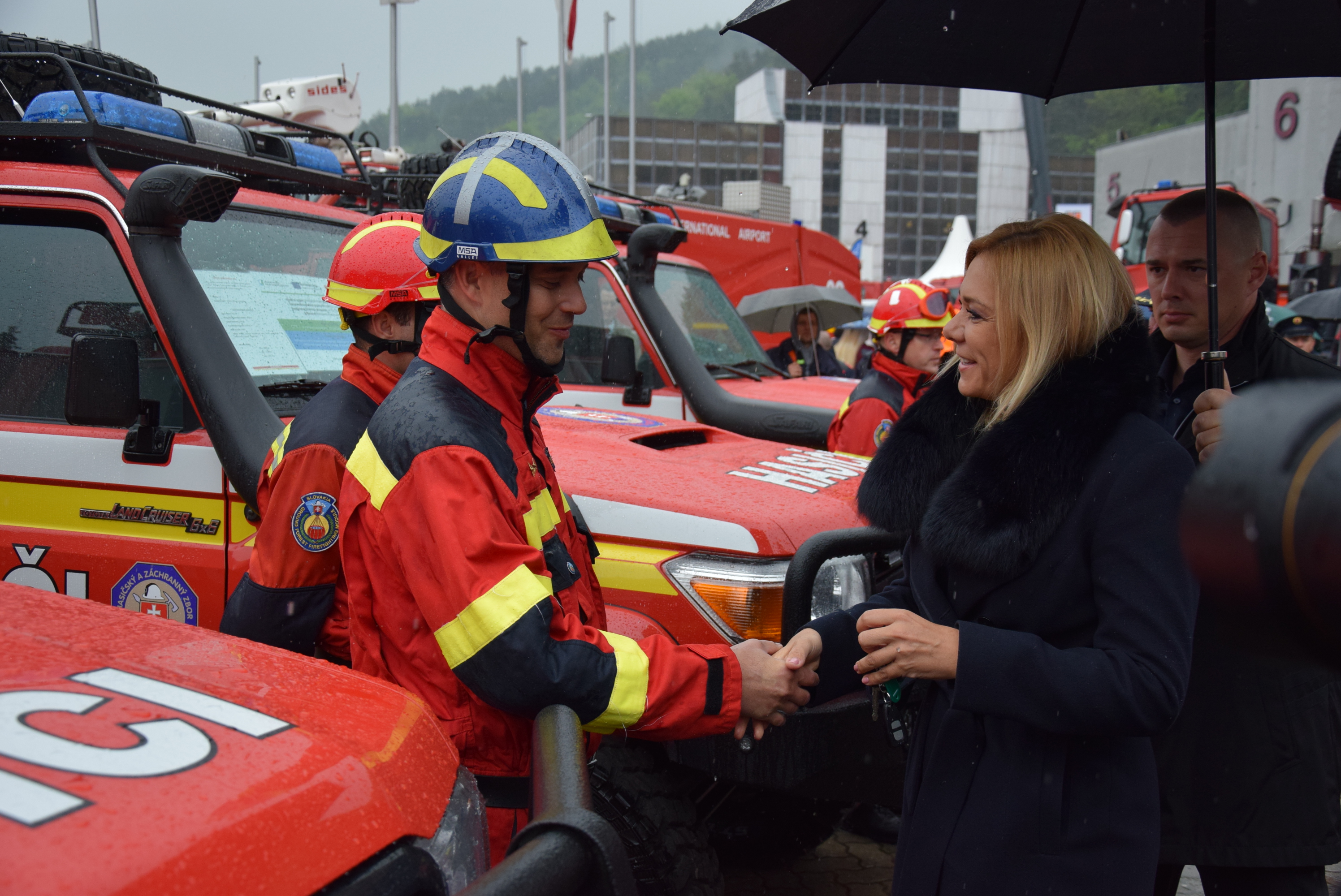 05 - Vďaka podpore z EÚ dostal Hasičský a záchranný zbor nové vozidlá 6x6