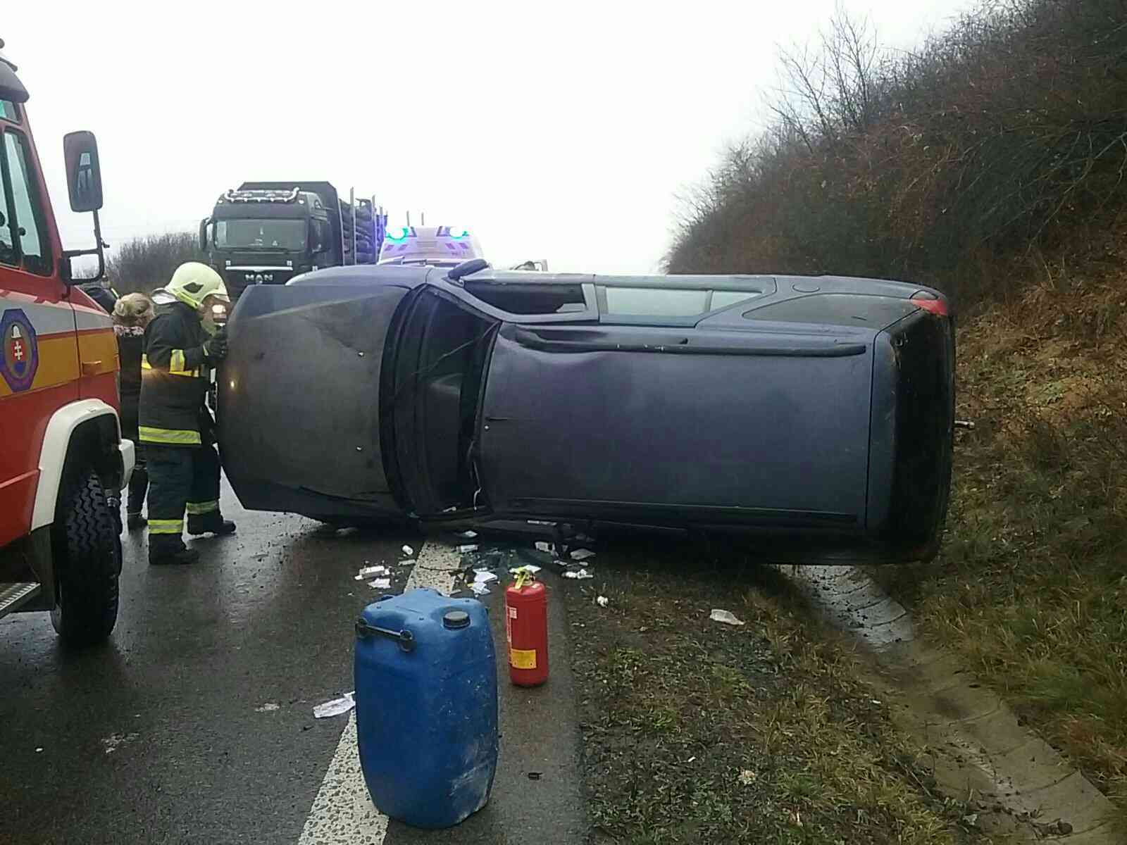 03 - Dopravná nehoda vo Vranove nad Topľou si vyžiadala 5 zranených 