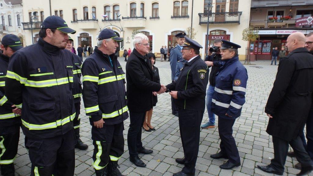 02 - V Nitrianskom a Trenčianskom kraji si nové vozidlá Iveco Daily prevzalo ďalších 18 miest a obcí