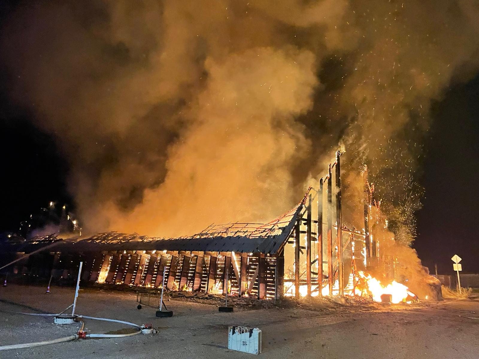 04 - Požiar skladovacej haly v Nitre spôsobil škodu vo výške 50-tisíc eur