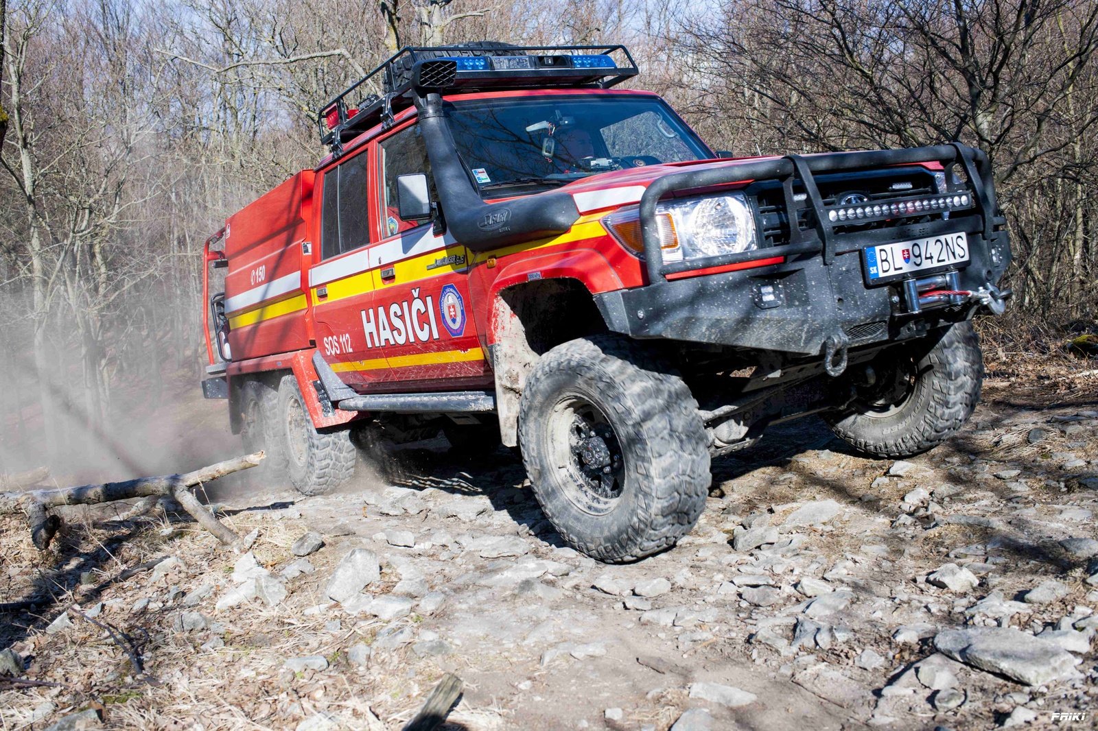 01 - Výcvik príslušníkov HaZZ z modulu pozemného hasenia požiarov v prírodnom prostredí s využitím vozidiel