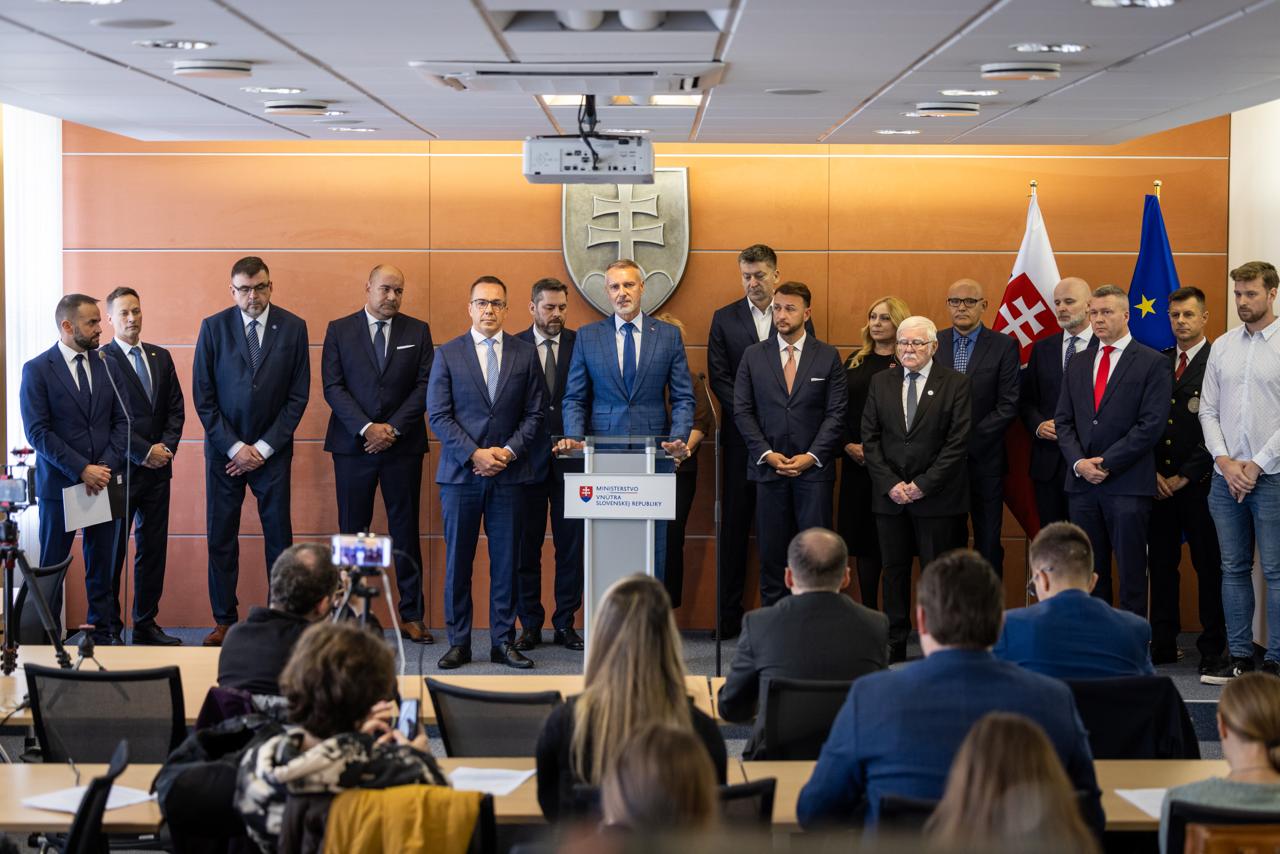 Účastníci podpisu deklarácie