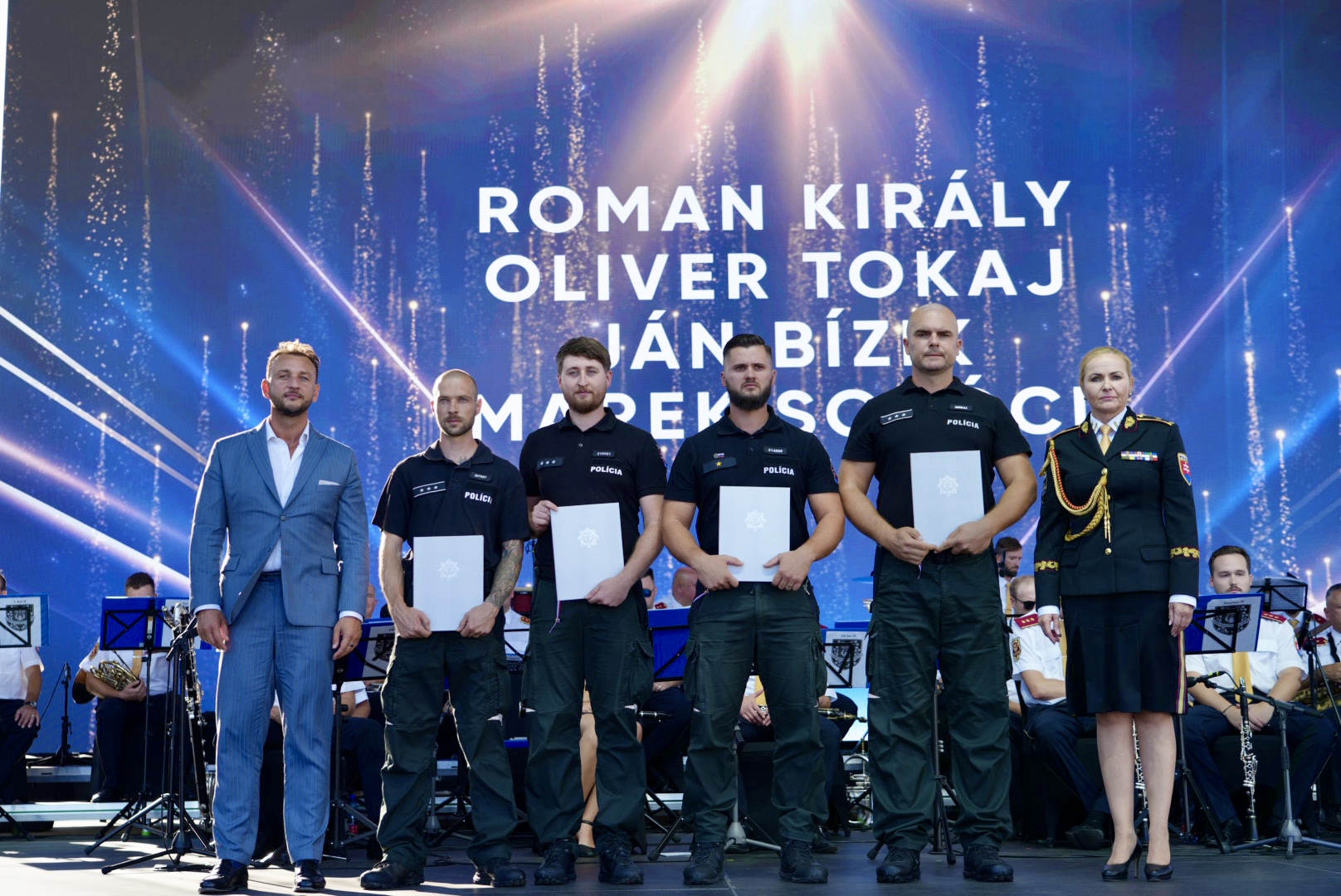 estok-makarova-policajti-dnimvsr