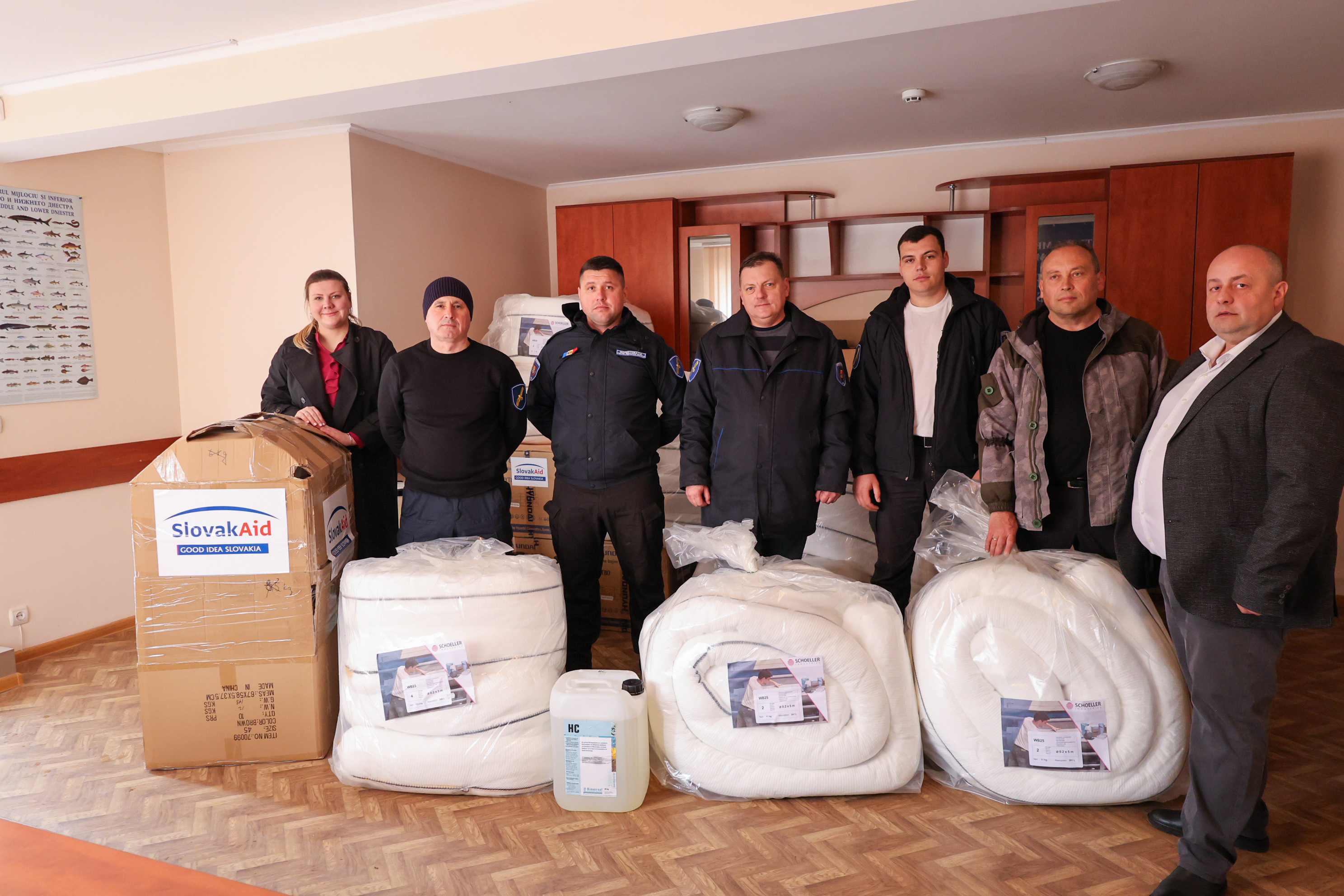 Odovzdávanie humanitárnej pomoci Odovzdávanie humanitárnej pomoci