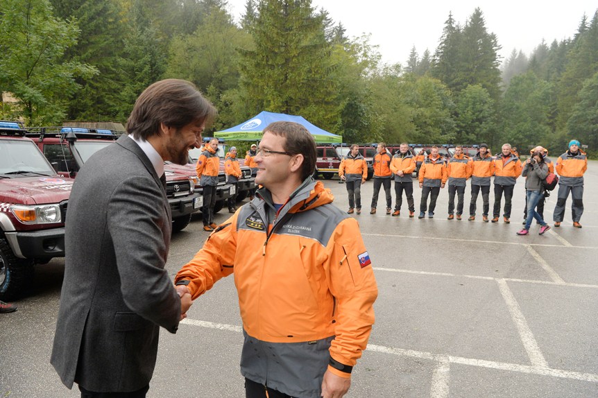 Minister Robert Kaliňák so šéfom horských záchranárov Jozefom Janigom