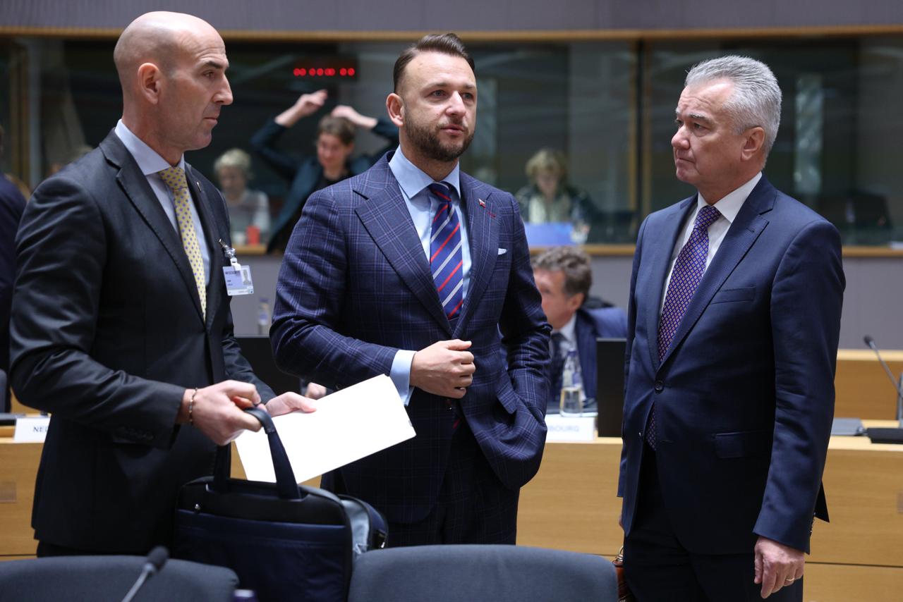 Minister vnútra Matúš Šutaj Eštok na rokovaní Rady ministrov