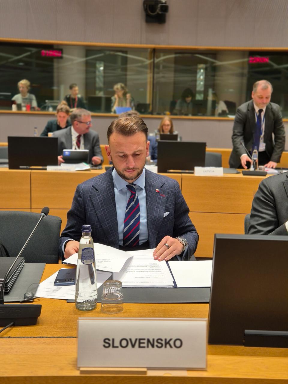 Minister vnútra Matúš Šutaj Eštok na rokovaní Rady ministrov