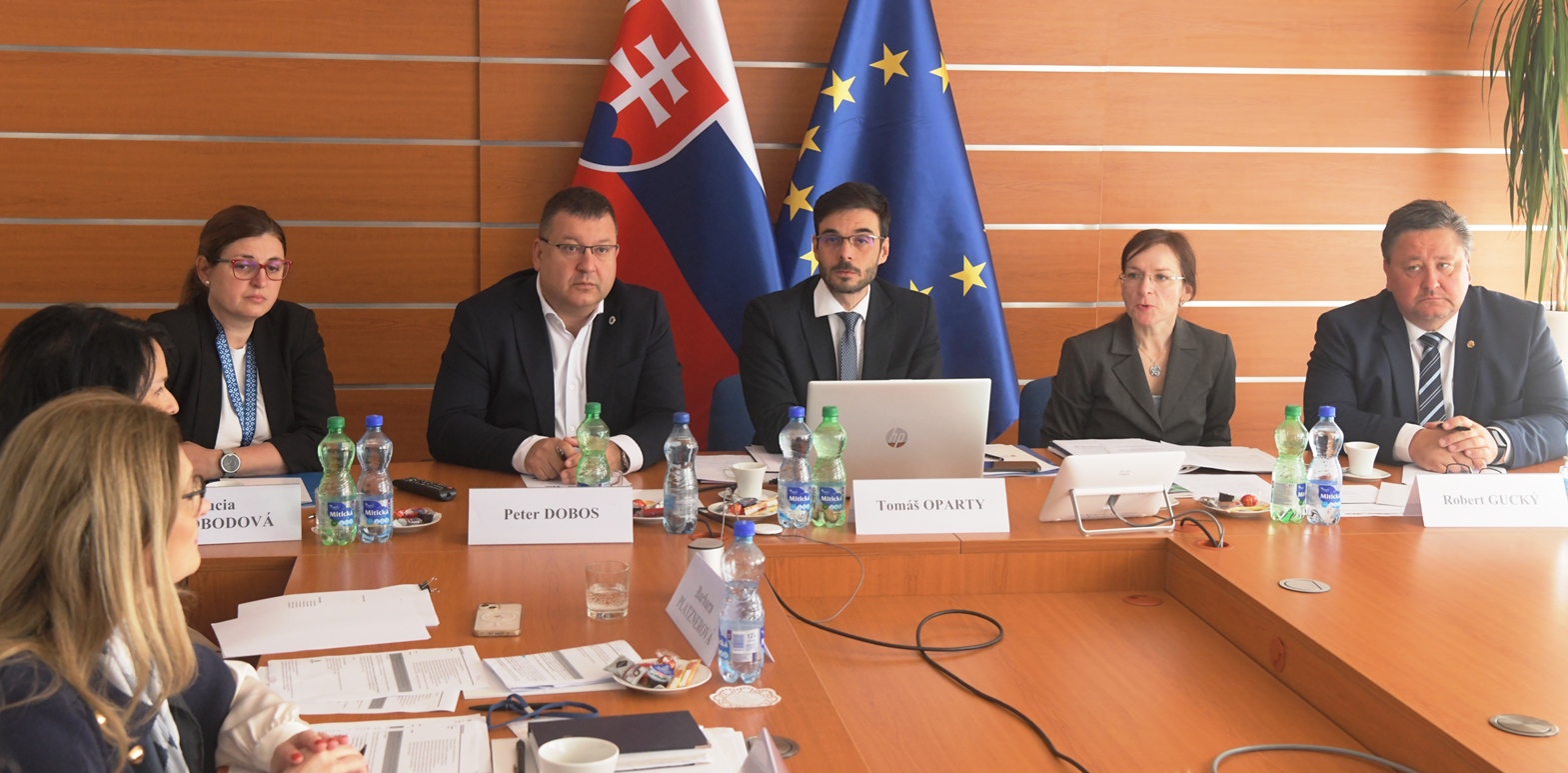 Slovenská delegácia online fóra
