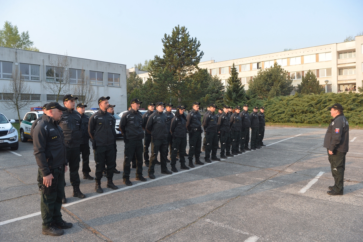 Rozlúčka s policajtami odchádzajúcimi do Macedónska