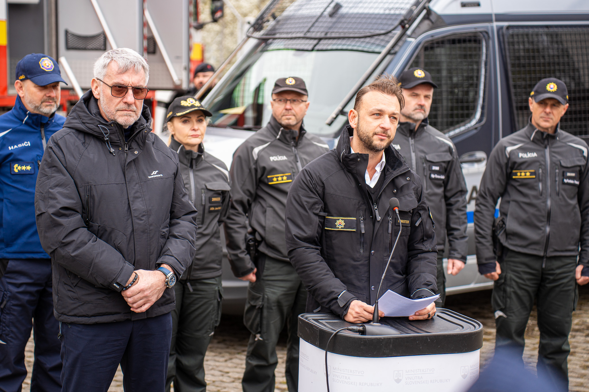 Ministri vnútra Lubomír Metnar a Matúš Šutaj Eštok