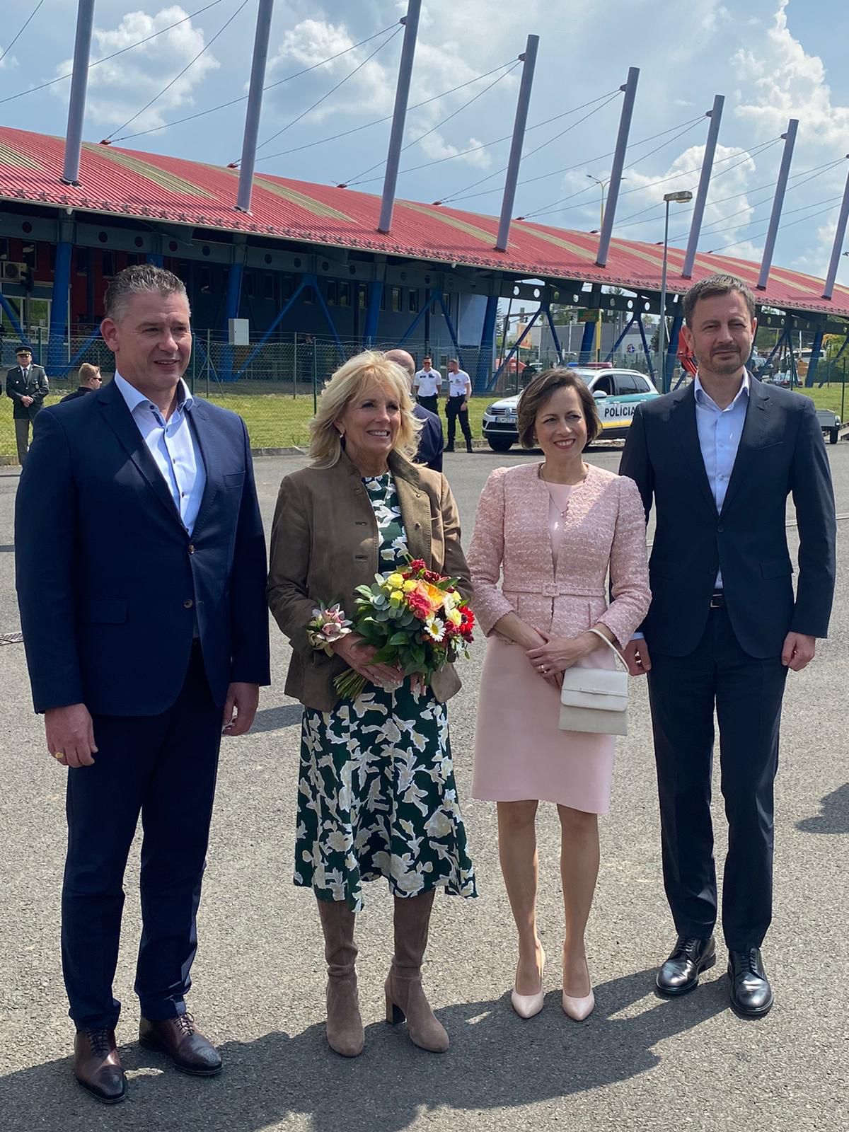 Prvá dáma USA s ministrom Romanom Mikulcom a manželmi Hegerovcami