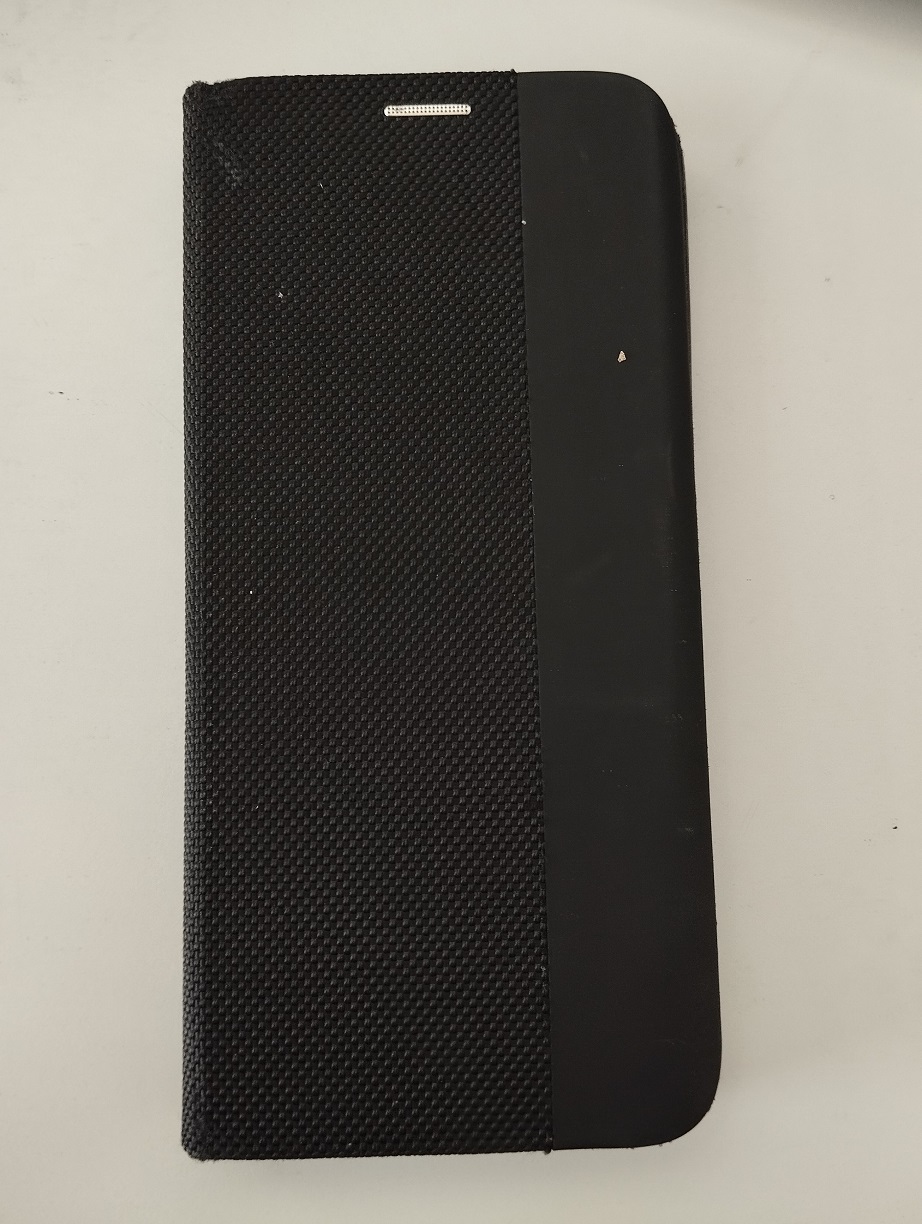 Motorola, mobilný telefón v puzdre