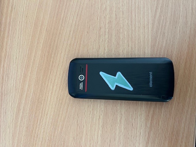 Telefón Element
