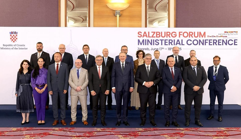Účastníci Salzburského fóra v Záhrebe