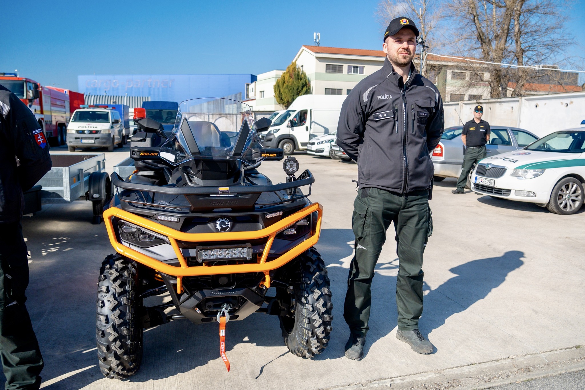 Príslušník PZ s novou štvorkolkou