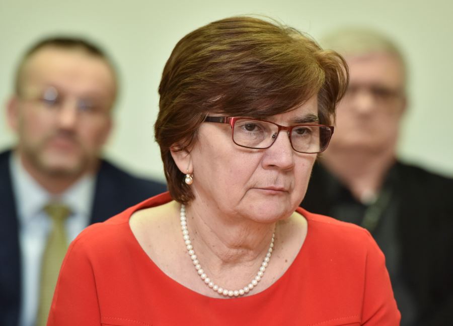 Zapisovateľka komisie a zároveň riaditeľka odboru volieb Eva Chmelová