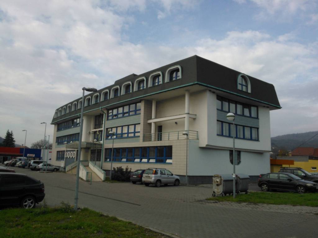 budova OÚ Žarnovica
