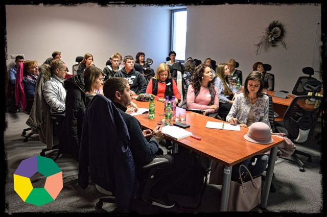 Fotografia zo školenia k parti rozpočtu na stredných školách v Trenčíne