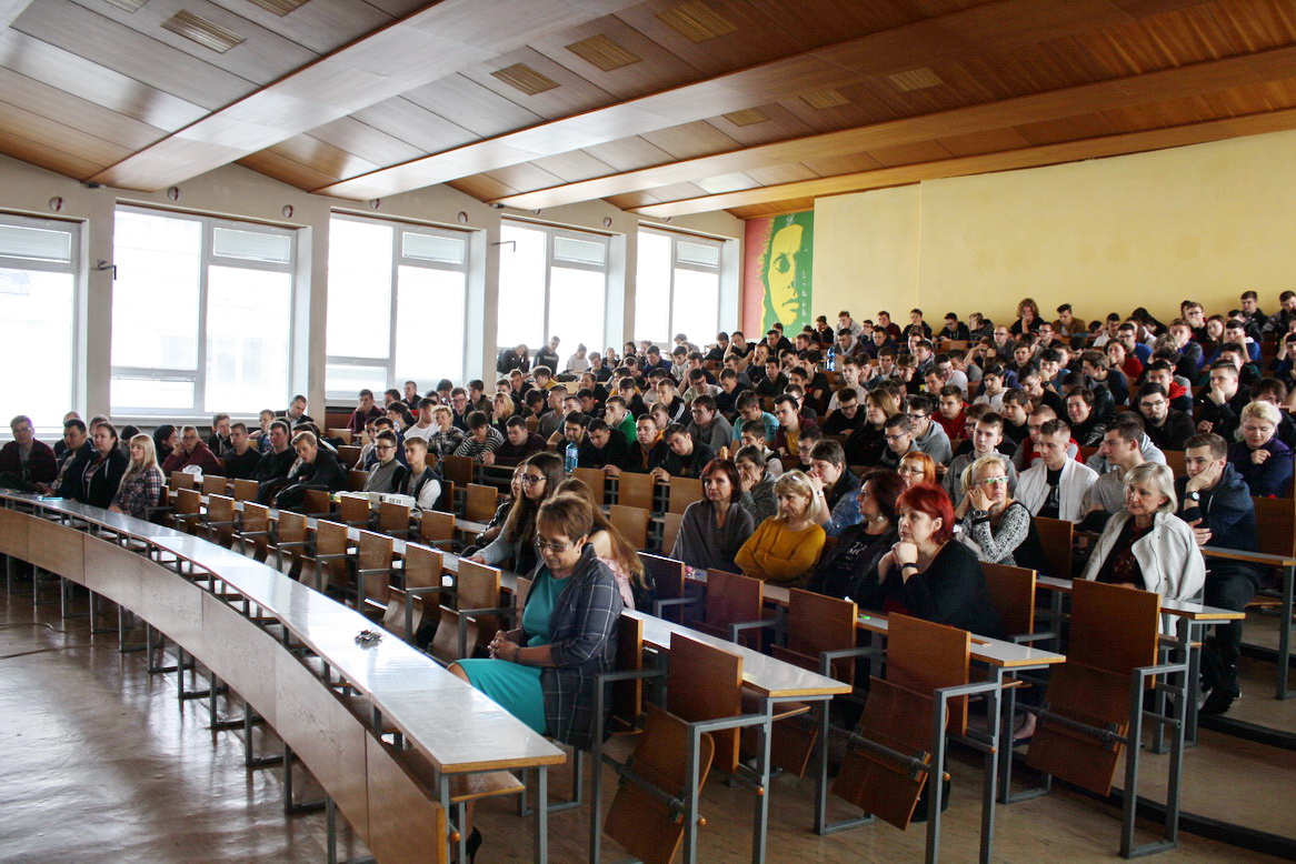 Fotografia z vyhlasovania vysledkov participativneho rozpoctu na SPS v Novom meste nad Vahom 