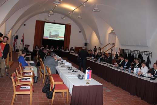 Pohľad na zasadnutie slovensko-maďarsskej komisie