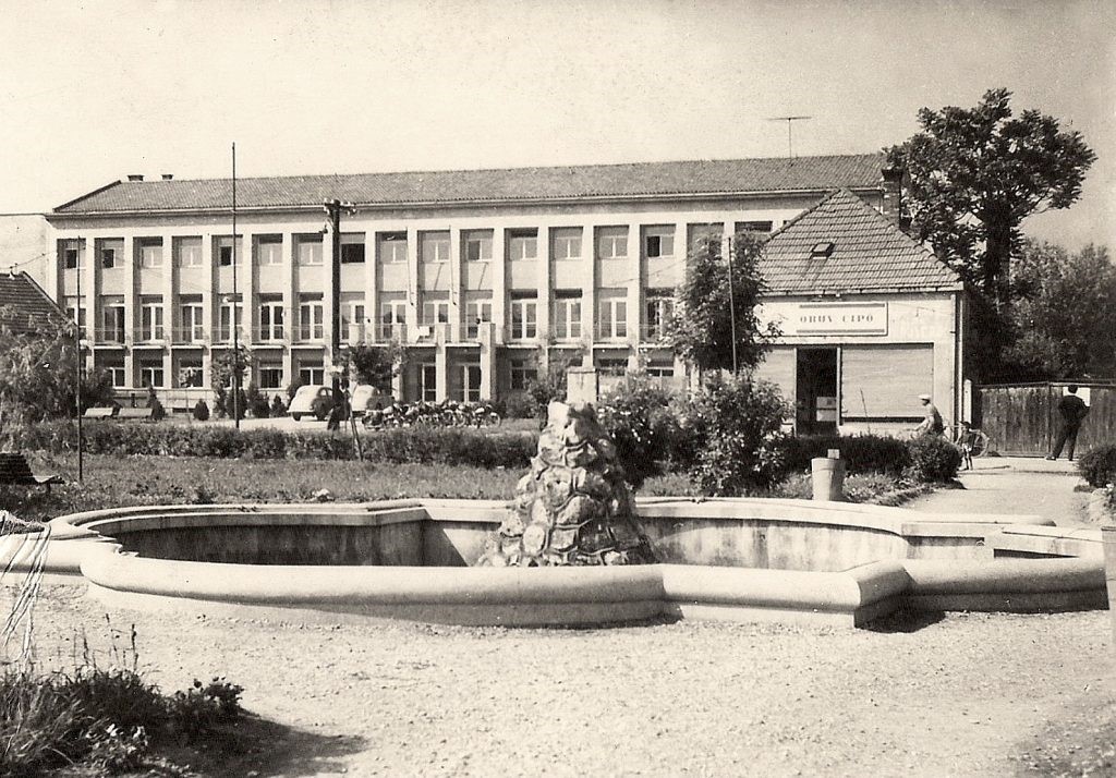 Budova Okresného národného výboru v Čalove