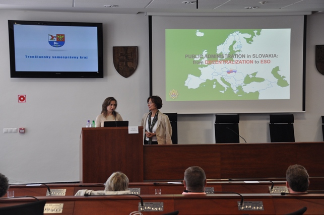 Prednáška o štruktúre a fungovaní verejnej správy v SR, vedúca oddelenia územnej samosprávy a zahraničných vzťahov MV SR Monika Filipová